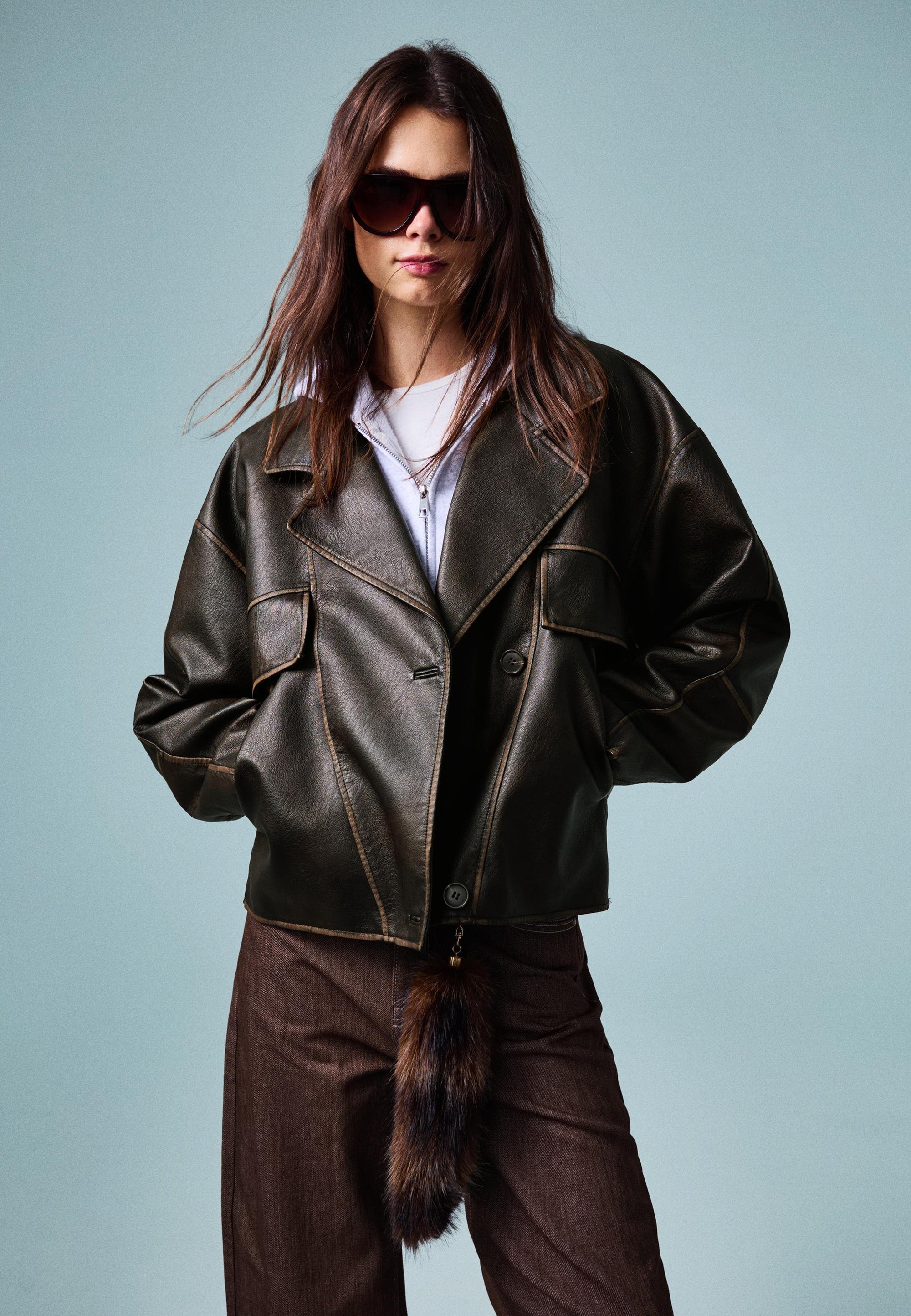 Bershka-effect met reverskraag - Kunstleren jas - donkerbruin