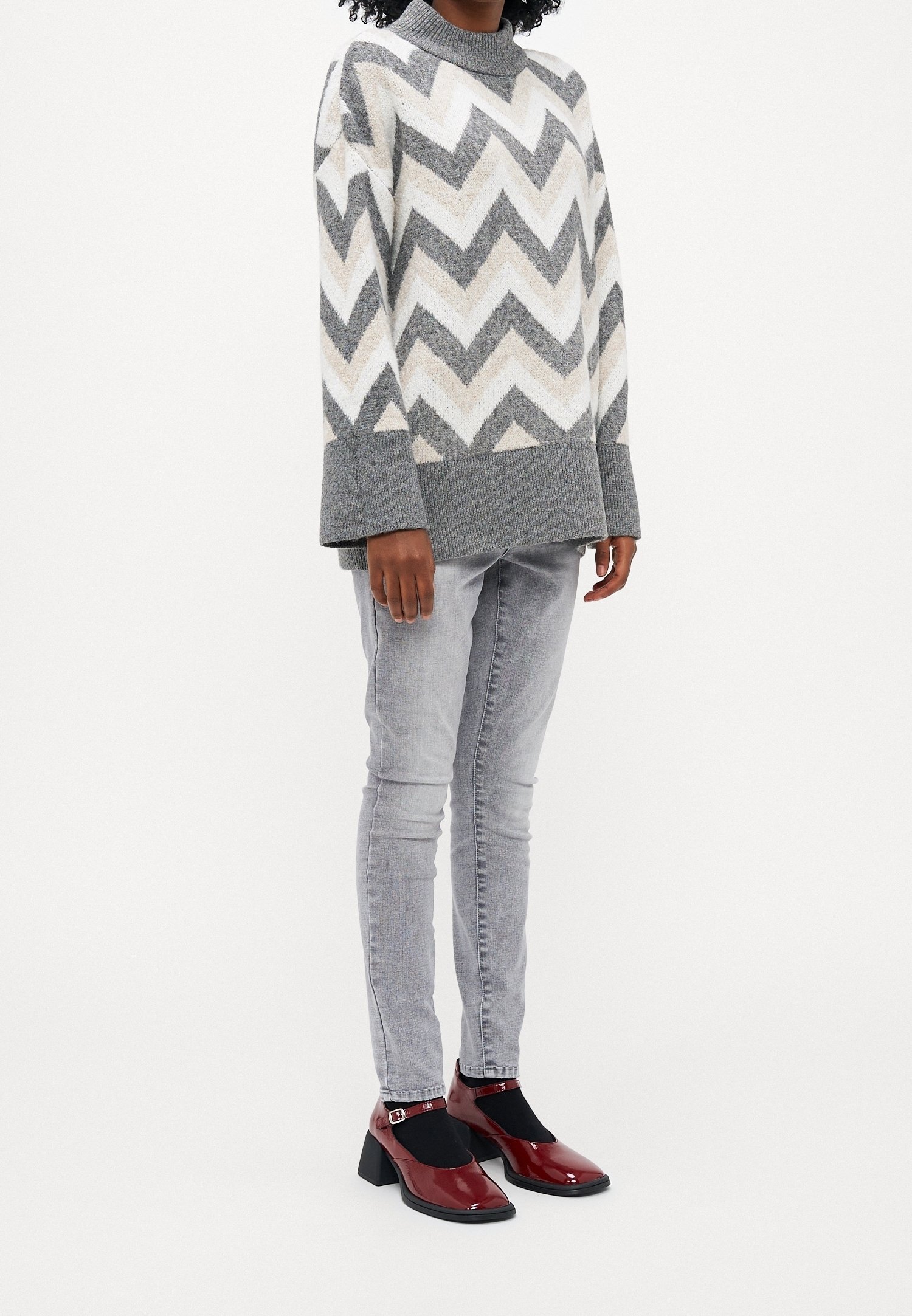 ONLY Petite Pullover - dunkelbraun