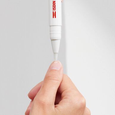 Isdin Si-Nails MicoXpert MD Neglesoppbehandling 4,5 ml 4,5 ml