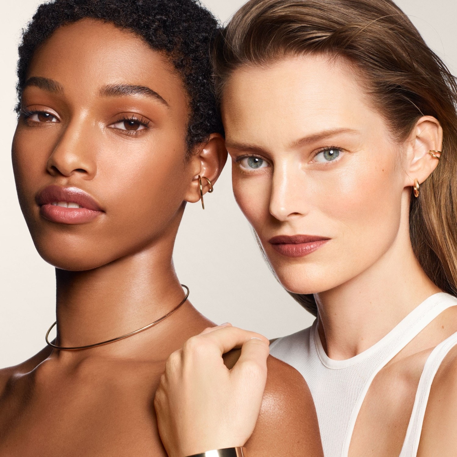 Sérum hidratante Bobbi Brown, sérum alisador enriquecido con vitaminas – 30 ml