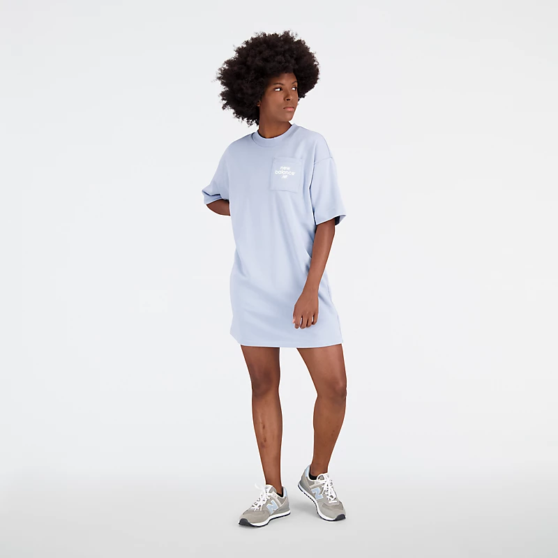 Femme Essentials jurk van badstof met gestapeld logo in lichtgrijs
