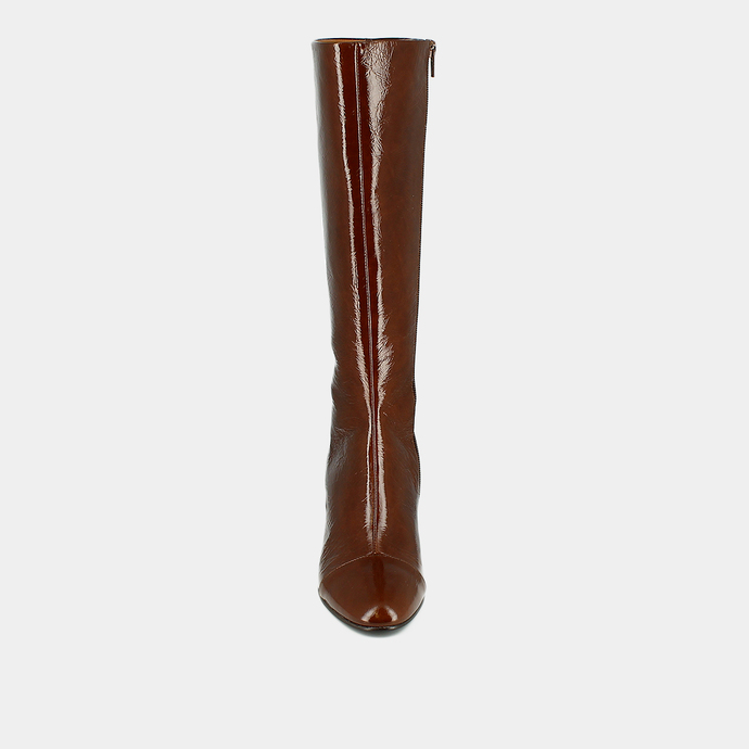 Bottes à talons et bouts pointus  en cuir brillant marron