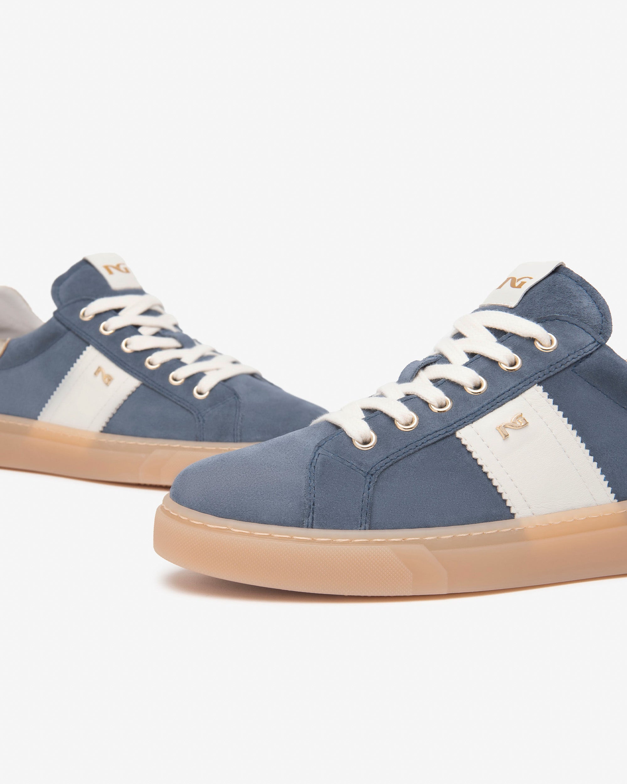  Damen-Sneaker aus Wildleder und Leder
