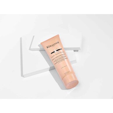 Kérastase Curl Manifesto Fondant Kosteuttava Hoitoaine Kiharille Hiuksille 250 ml