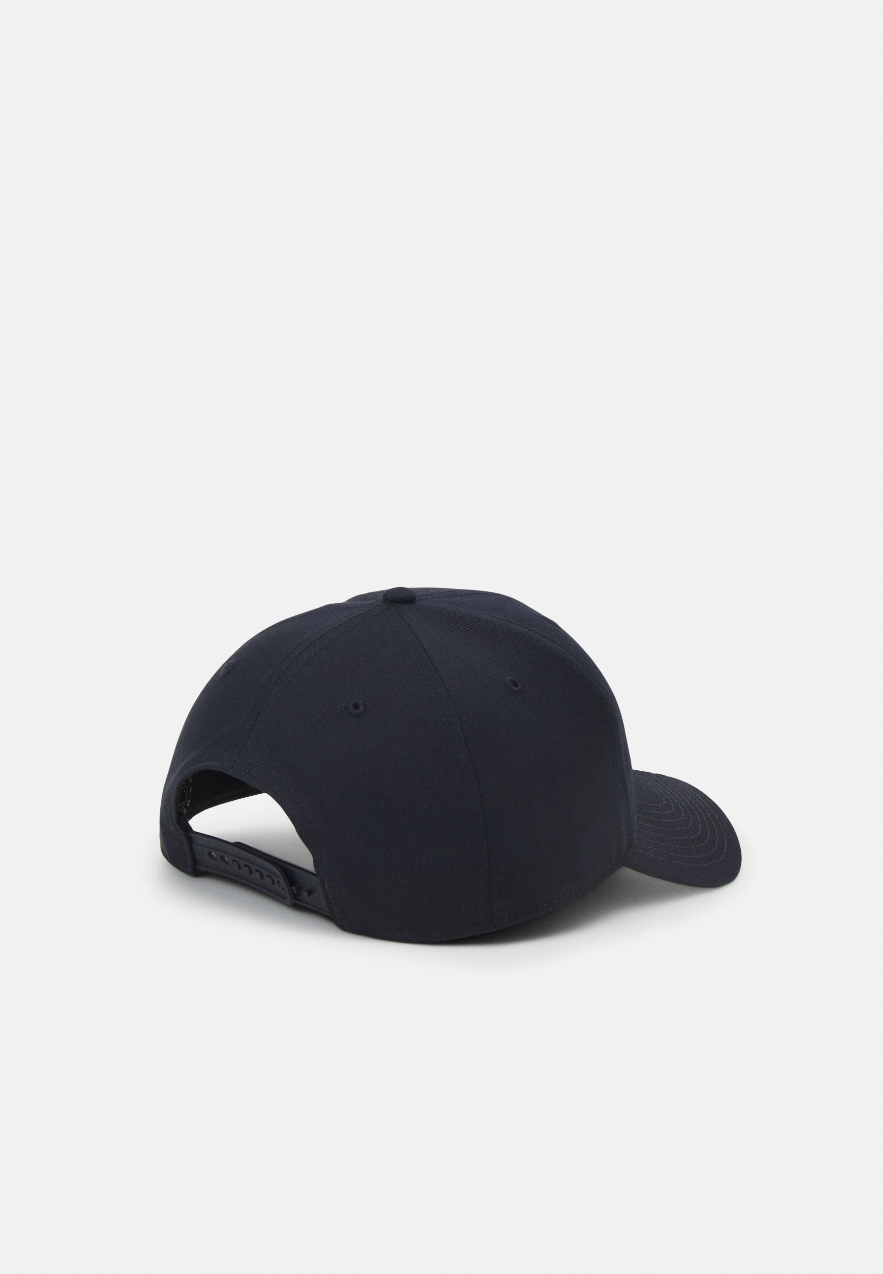 '47 Caps