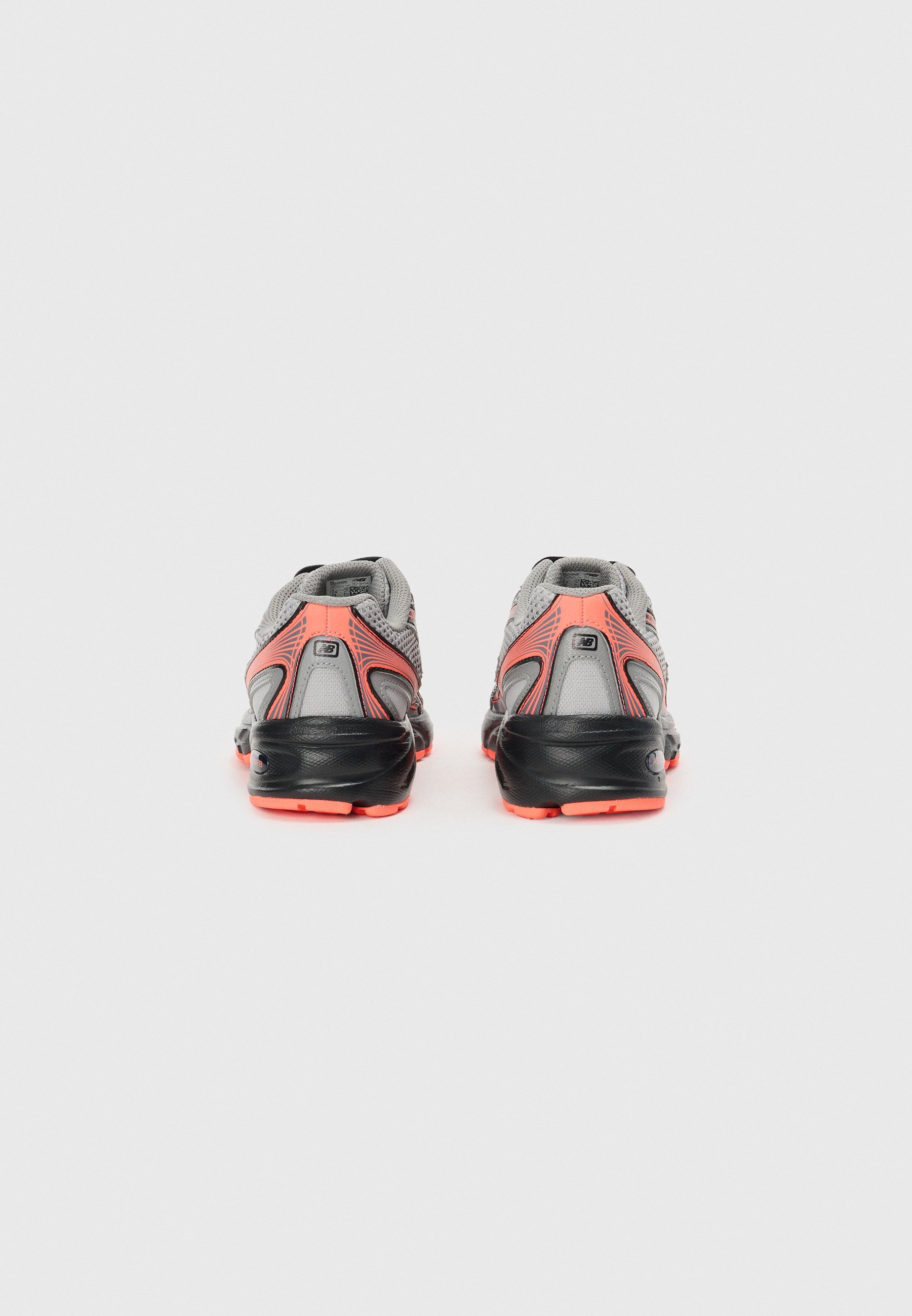 New Balance 740 - Sneaker - silberfarben