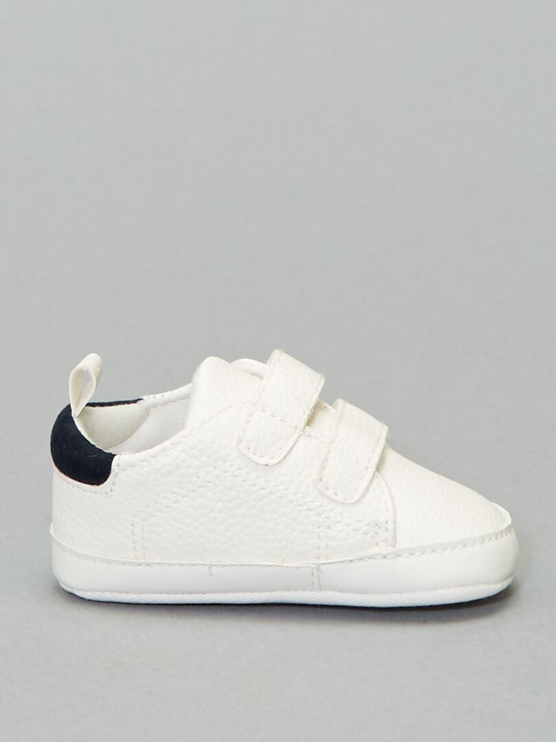 Tweekleurige sneakers met klittenbandsluiting - wit