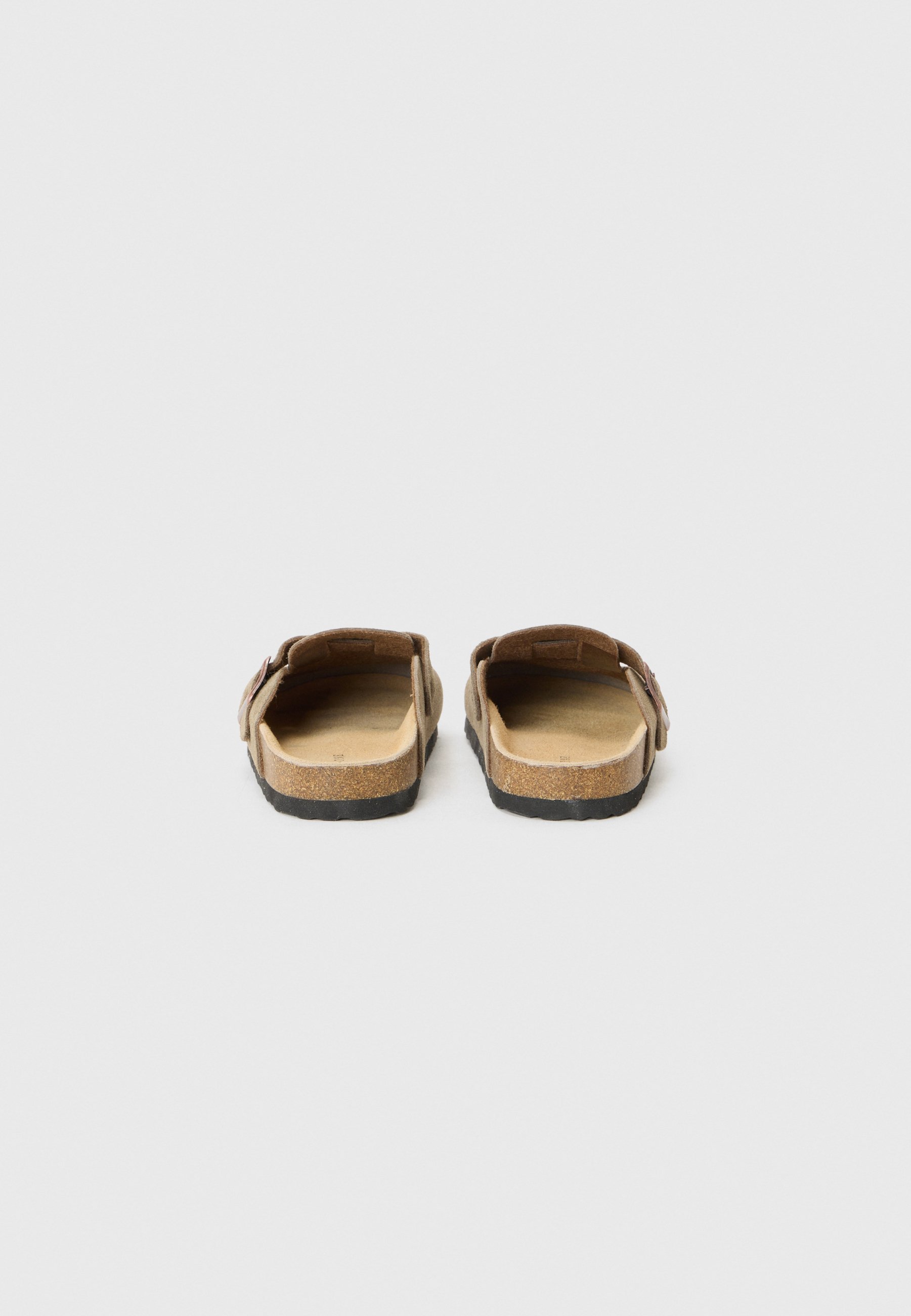Pier One Pantofole unisex in pelle - color kaki