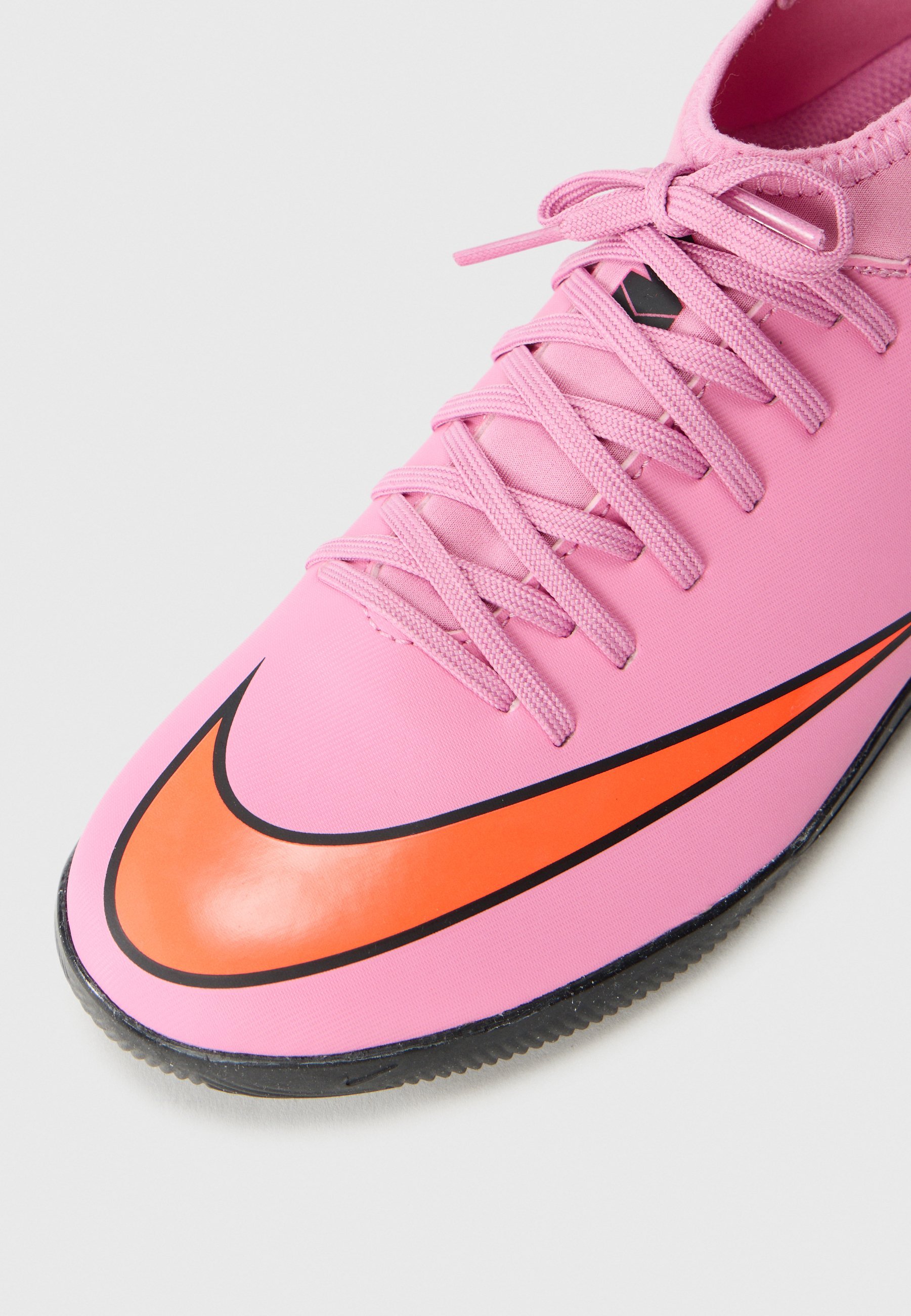 Nike Performance 10 CLUB UNISEX - Zaalvoetbalschoenen - magic flamingo/black/total crimson