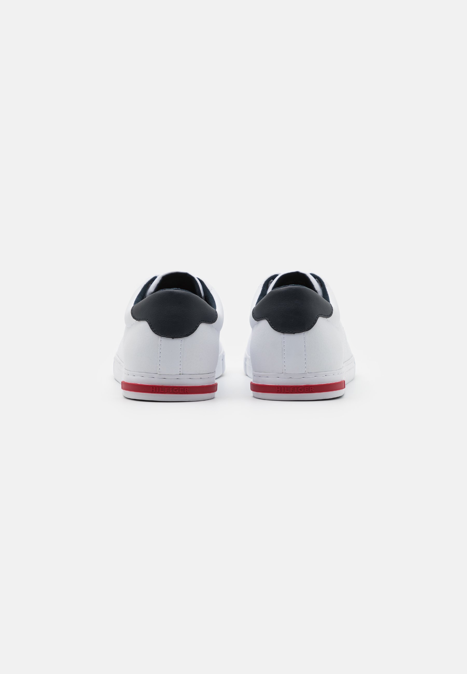 Baskets Tommy Hilfiger ESSENTIAL - blanches