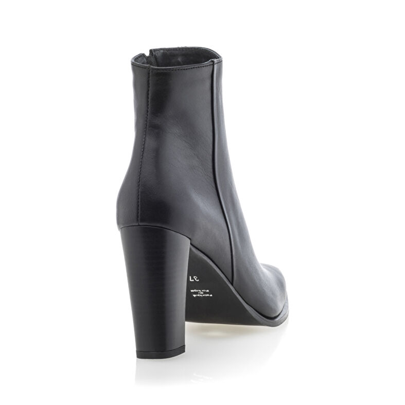 Botas negras de mujer / Botines