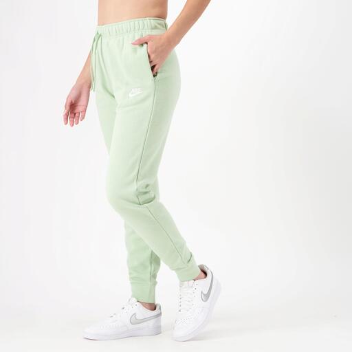  Nike Club