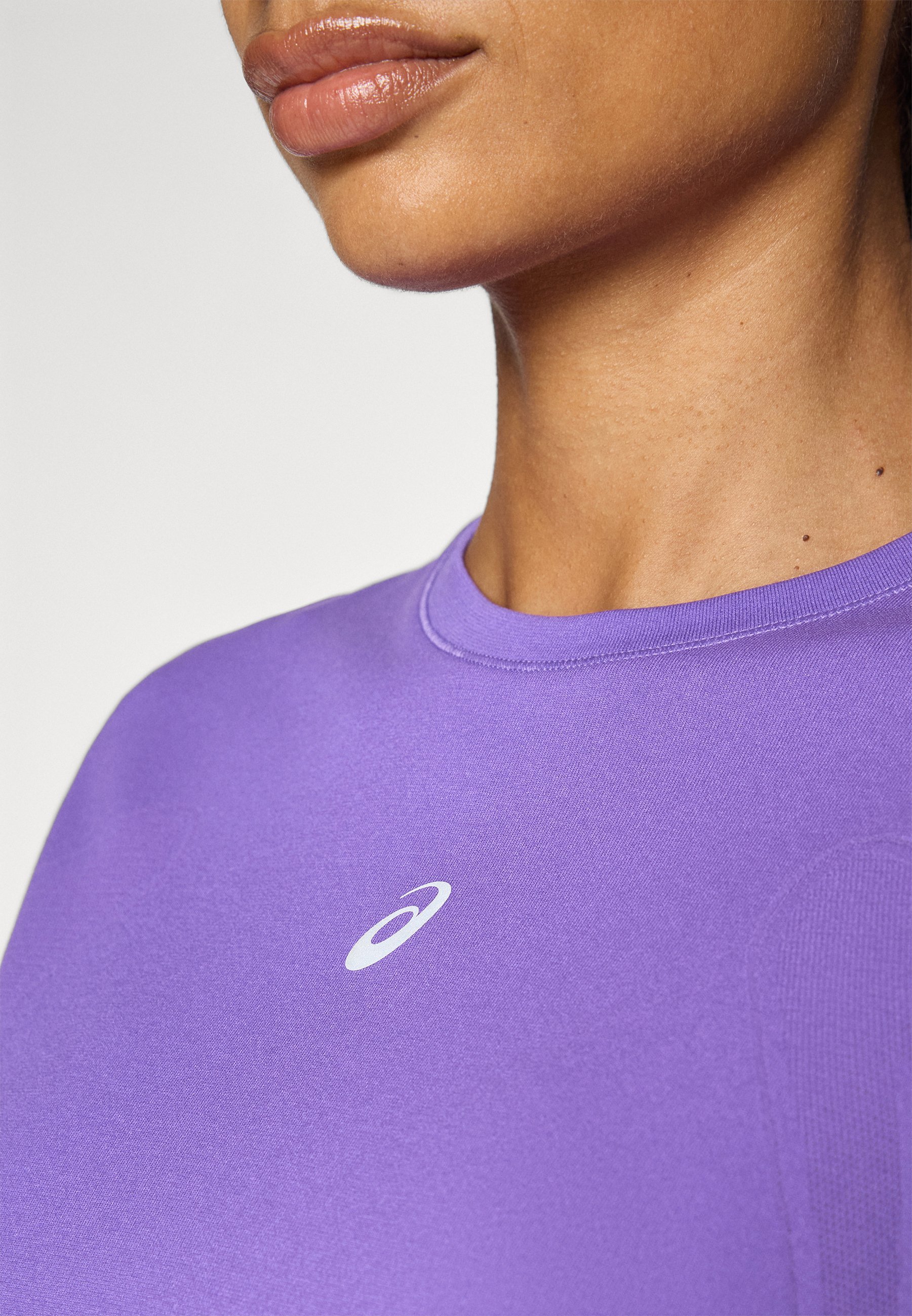 ASICS SEAMLESS TOP - Sport T-shirt - edo paars
