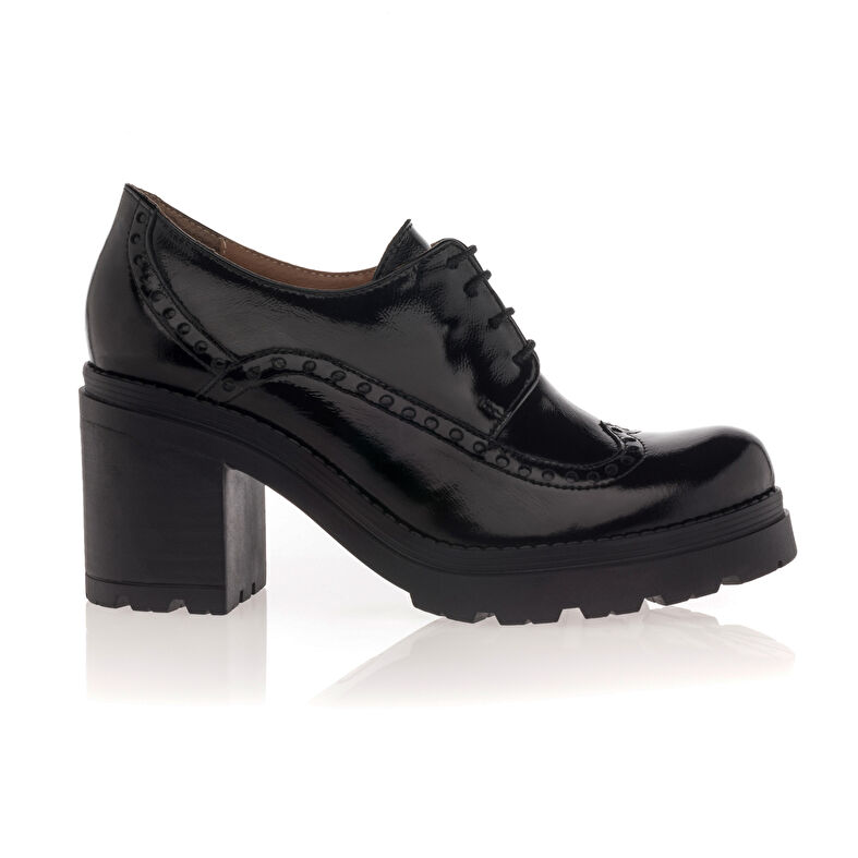 Zapatos de mujer negros con cordones / Zapatos Derby
