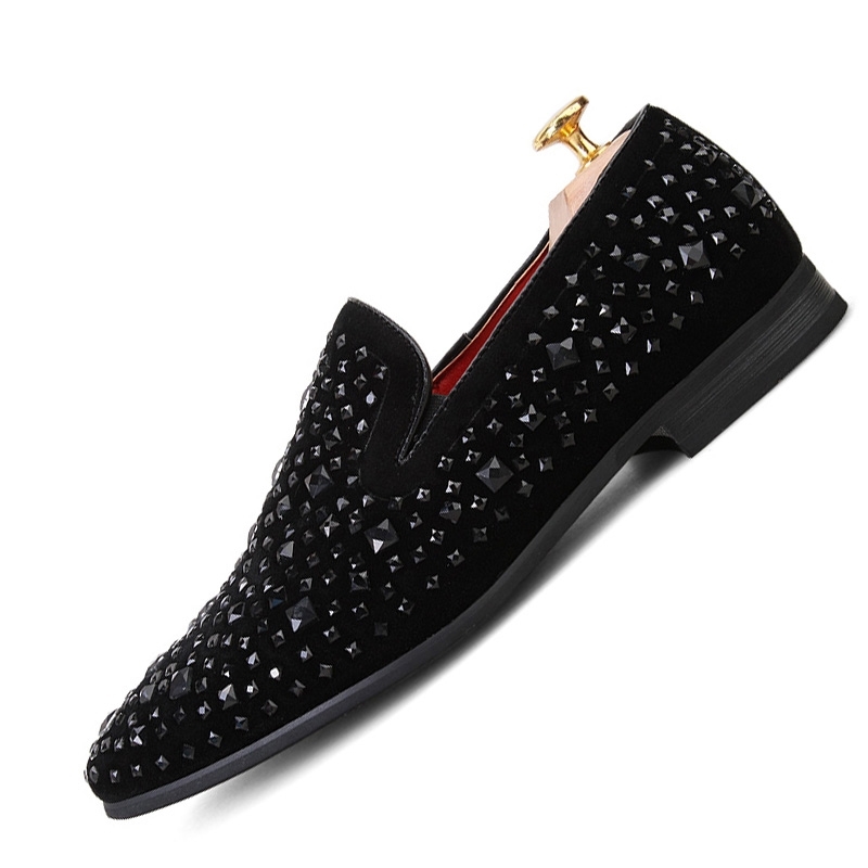 Sapatos masculinos mocassins de festa com tachas pretas, nova marca, luxuosos, em jeans com lantejoulas metálicas, de alta qualidade, estilo oxford.