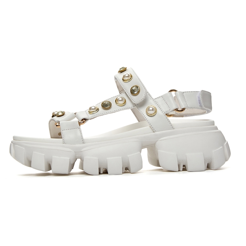 Sandales plates à plateforme en cuir véritable noir et blanc avec perles, pour femmes, chaussures d'été décontractées.