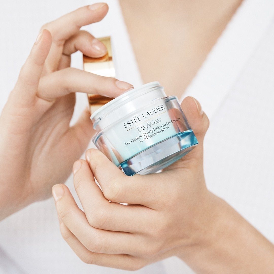 Estée Lauder Day Wear antioksidativna 72-satna hidratantna krema sa sorbetom SPF 15 - 50 ml