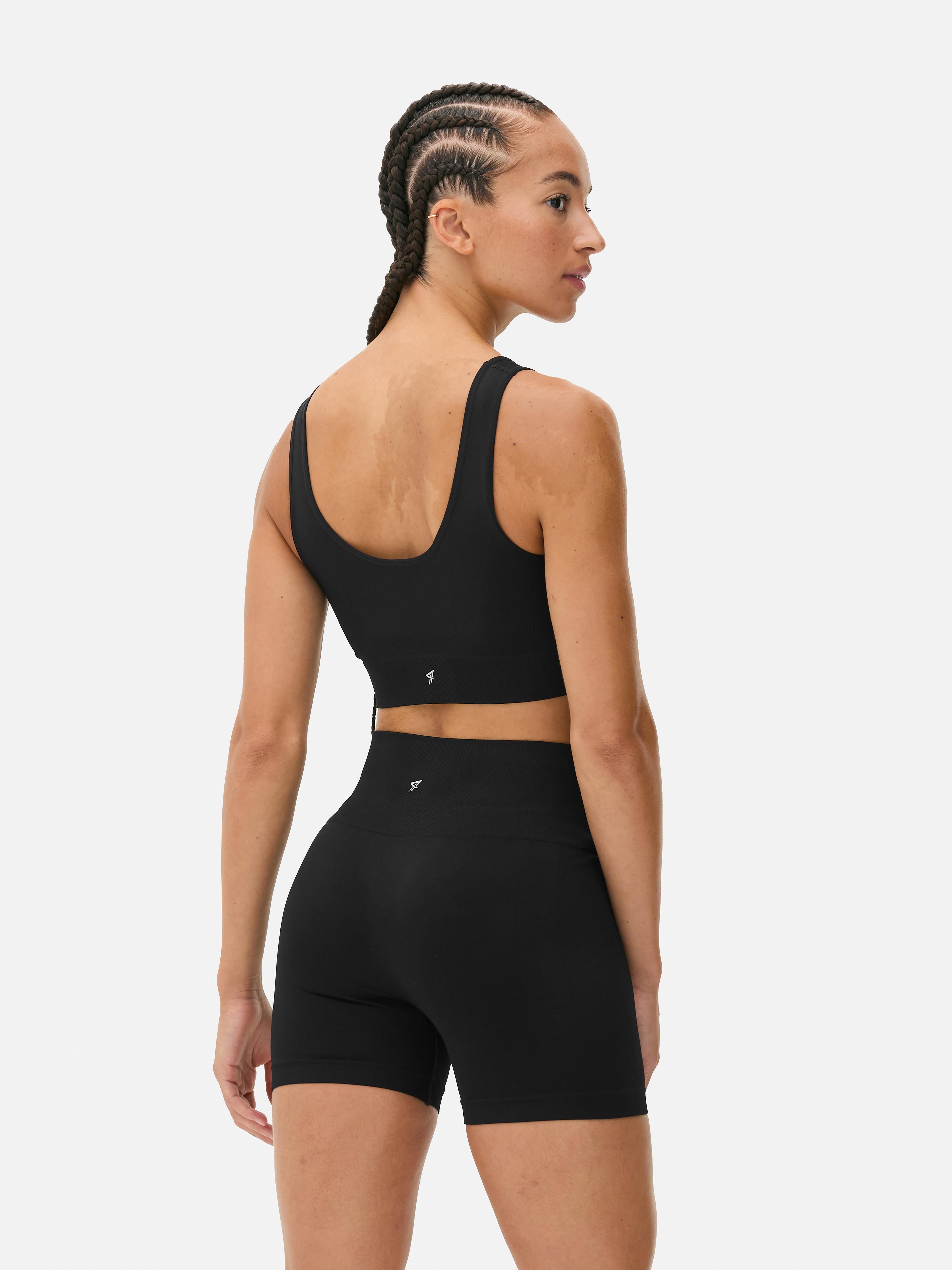 Sutien sport fără cusături Îmbrățișează-ți silueta cu topul nostru sport fără cusături
