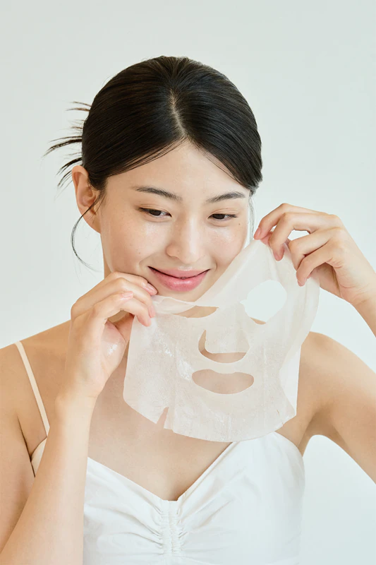 SKIN1004 Madagascar Centella Tone Brightening Glow Mask rozjasňujúca plátenná maska s upokojujúcim účinkom