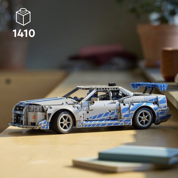 LEGO Technic 42210 2 Greiti ir įsiutę Nissan Auto
