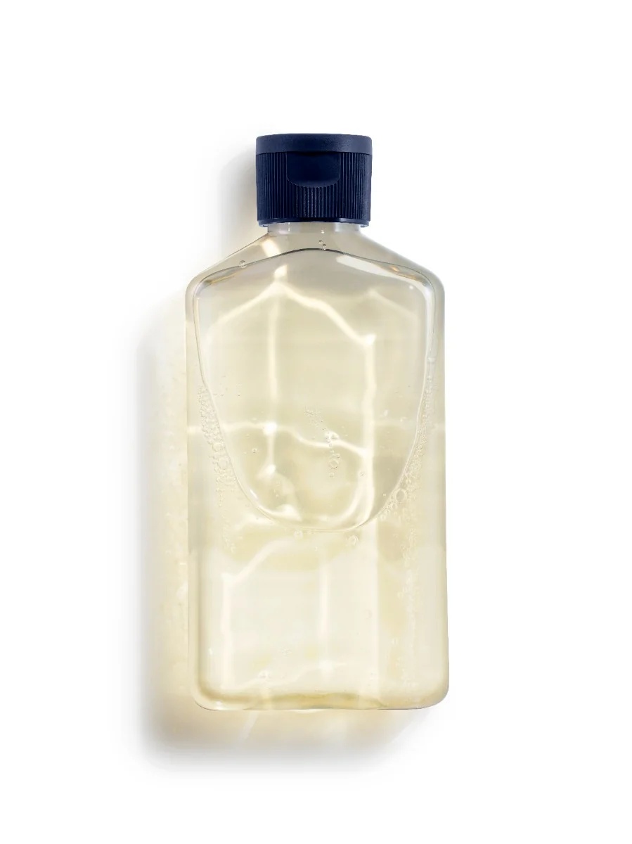 Shampoo antiqueda PHYTO Phyto Phytocyane para mulheres 250 ml. Restaura a densidade capilar e combate a queda de cabelo.