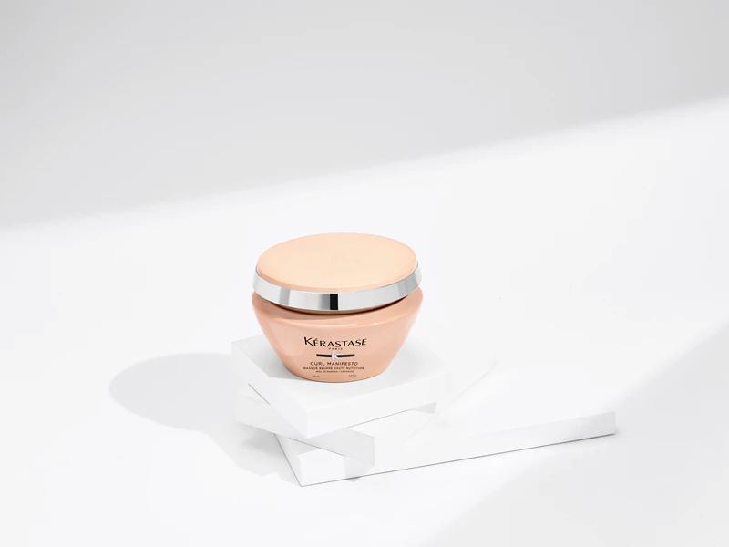 Máscara Nutritiva Kérastase Curl Manifesto Masque Beurre Haute Nutrition para cabelos cacheados e ondulados