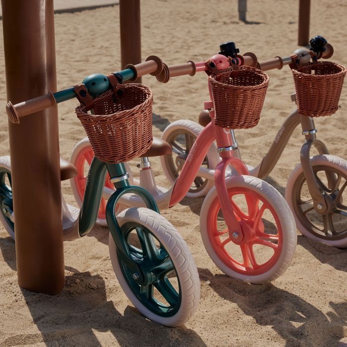 LIONELO Alex Plus Balance Bike - Comfortable saddle - Lightweight and sturdy frame - Basket and bell included - Up to 30 kg - Pink