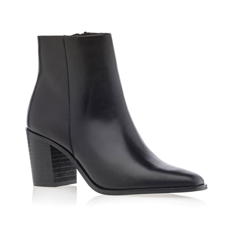 Schwarze Damenstiefel / Stiefeletten