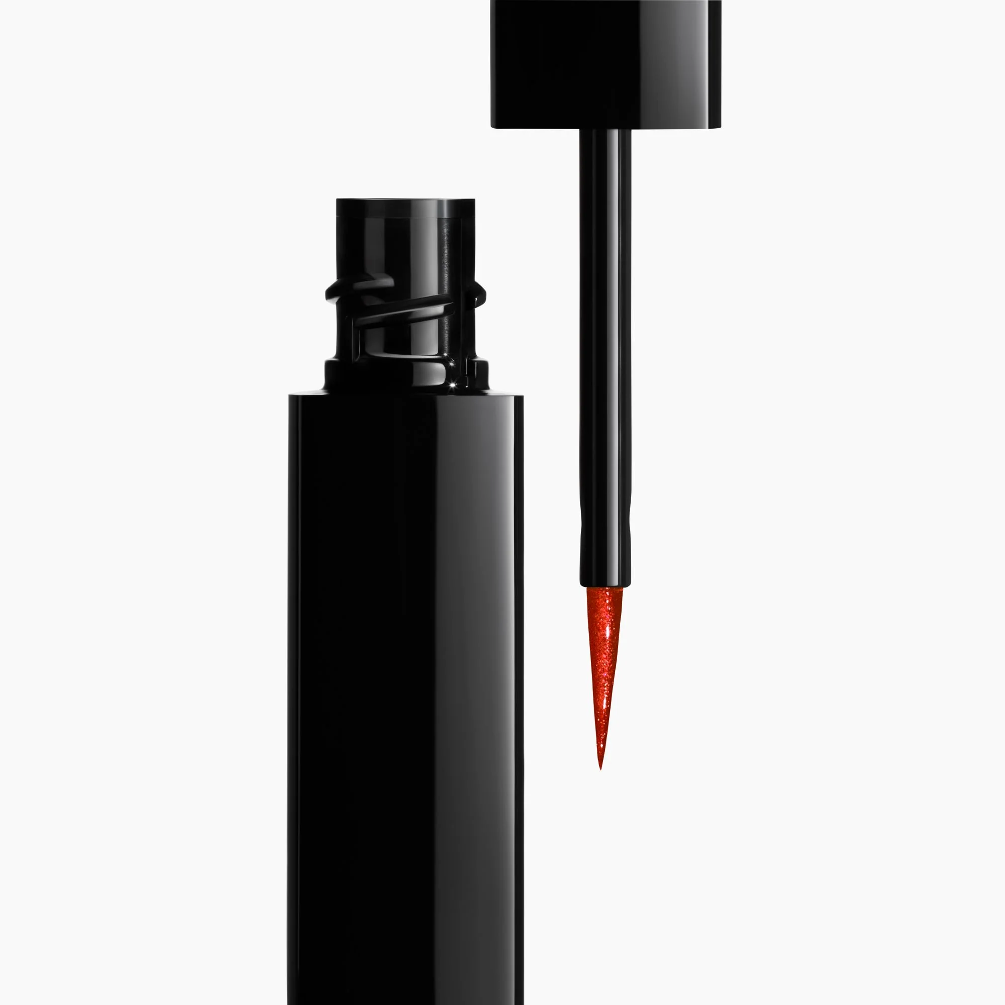 LE LINER DE CHANEL - EYELINER LIQUIDO ULTRA-PRECISO, LUNGA TENUTA E WATERPROOF