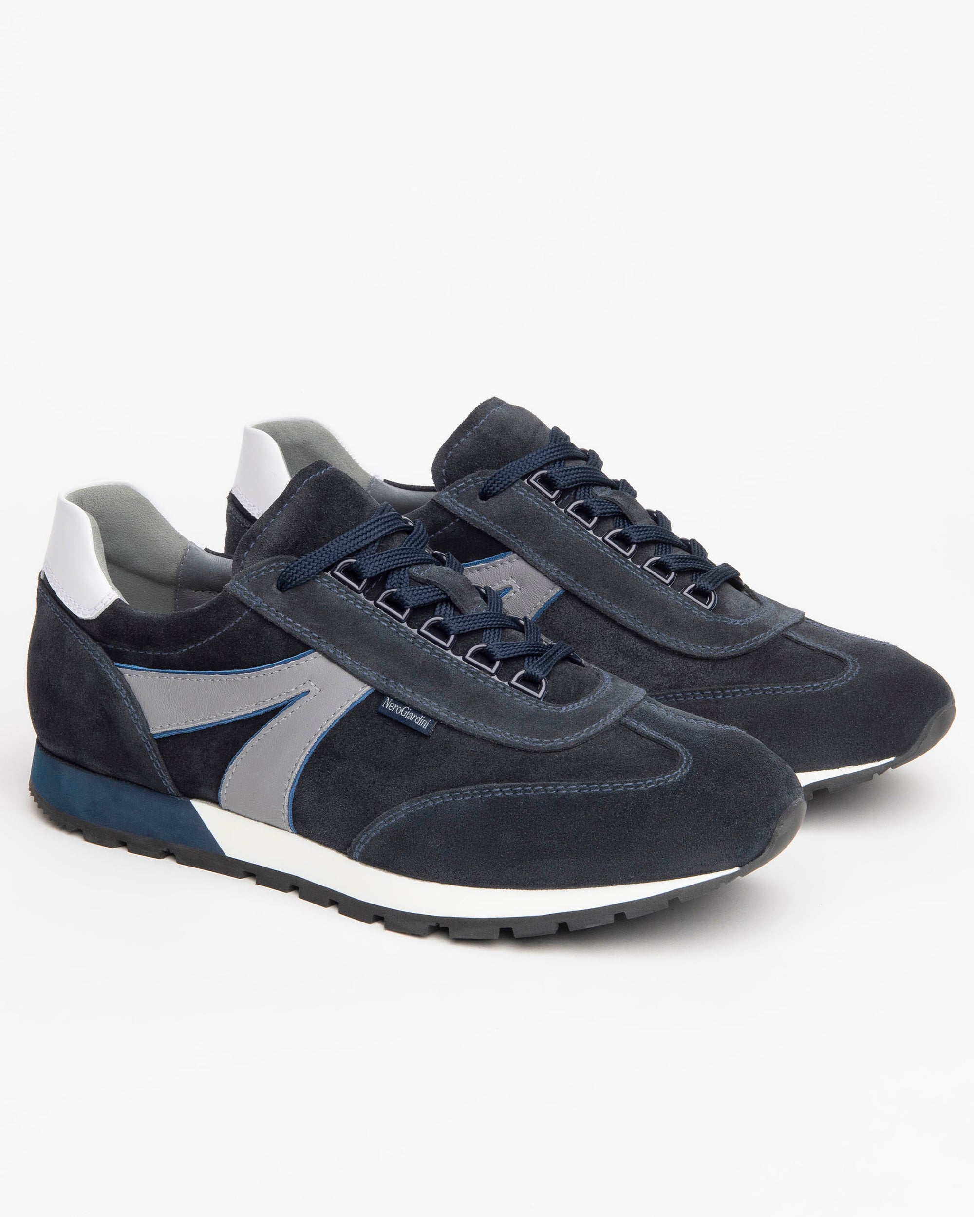  Baskets en daim pour hommes
