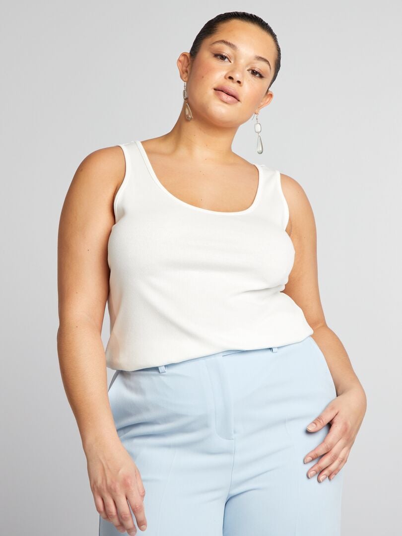 Eenvoudig geribbeld tanktopje - WIT