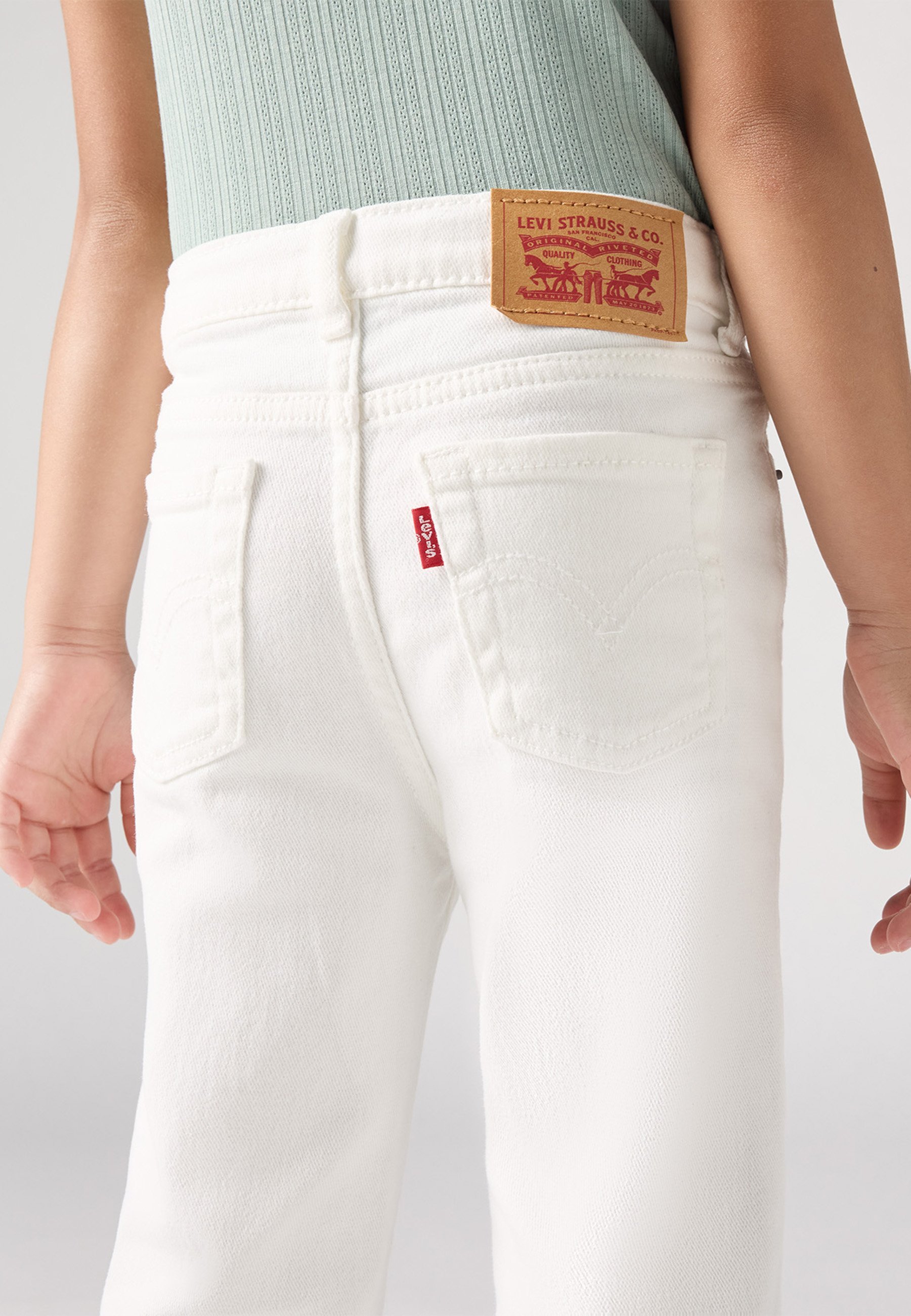 Levi's® 726 HIGH RISE FLARE - Jeansy dzwony - sugar swizzle