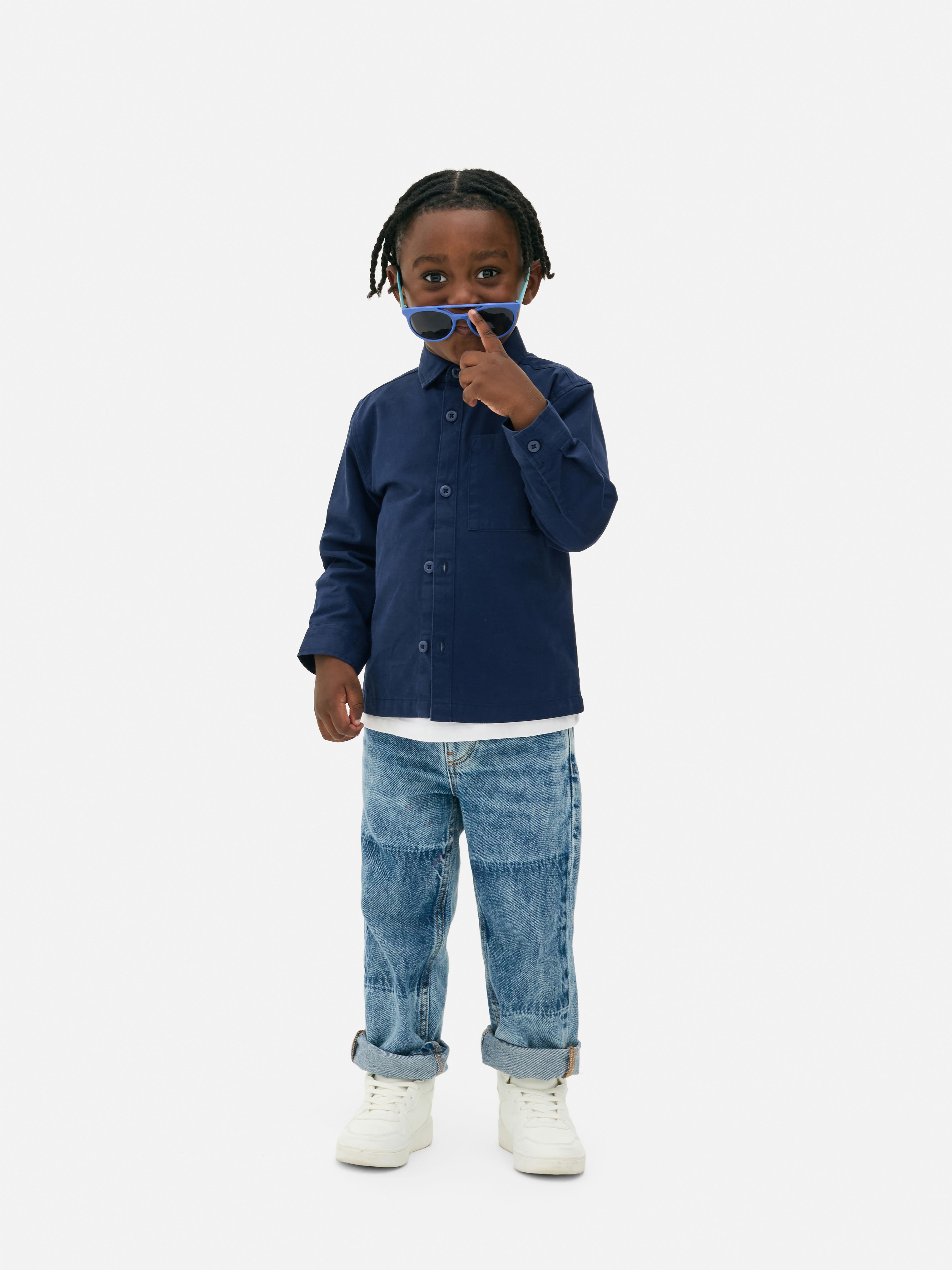 Set cu tricou și cămașă Un set cu cămașă și tricou pentru un look șic