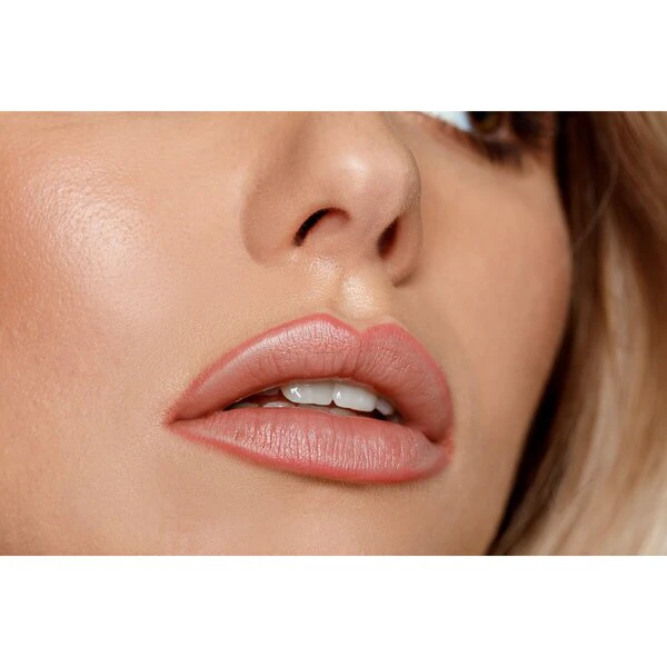 Kruidvat Show Off Colors 020 Lovely Bare Velvet Matte Læbeblyant 1,2 g
