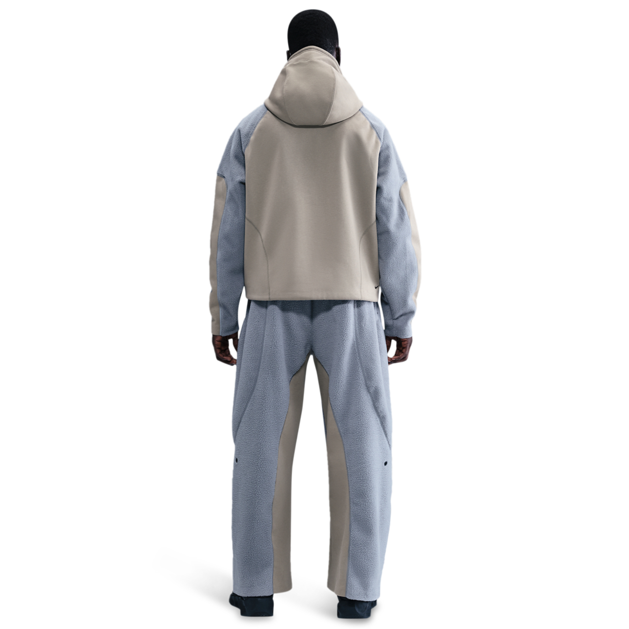 „Nike Tech“ vėjo apsauga