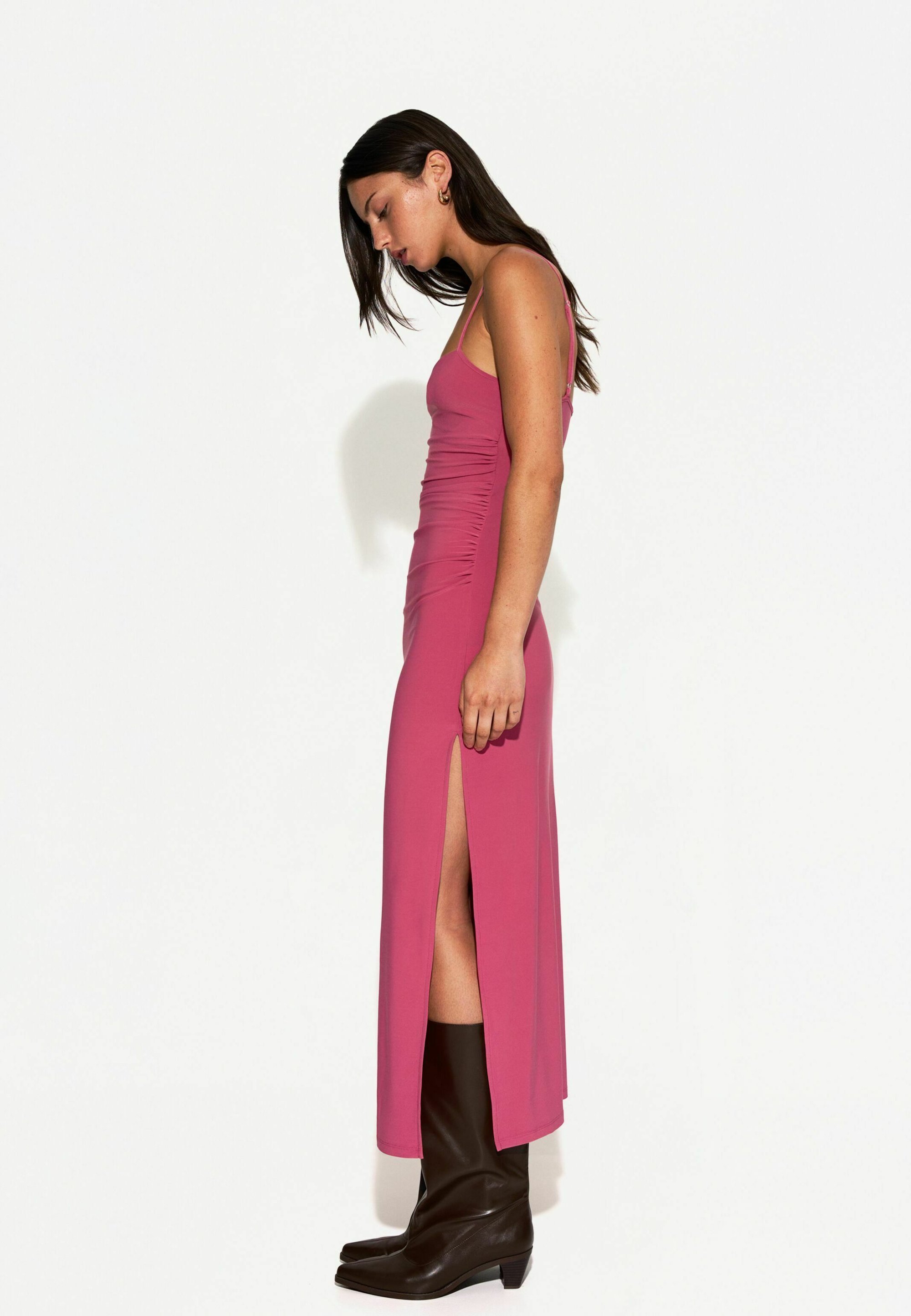 Robe Bershka STRAPPY-MIDI en jersey rose clair