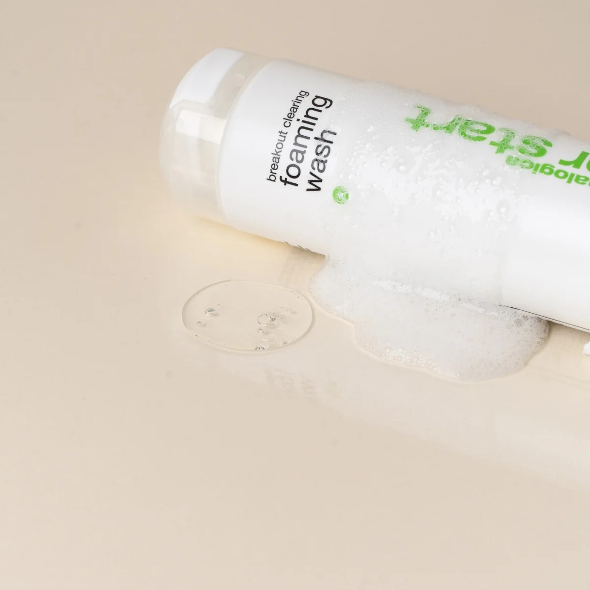 CLEAR START DE DERMALOGICA Gel nettoyant moussant anti-imperfections Clear Start de Dermalogica 295 ml Gel nettoyant contre les impuretés