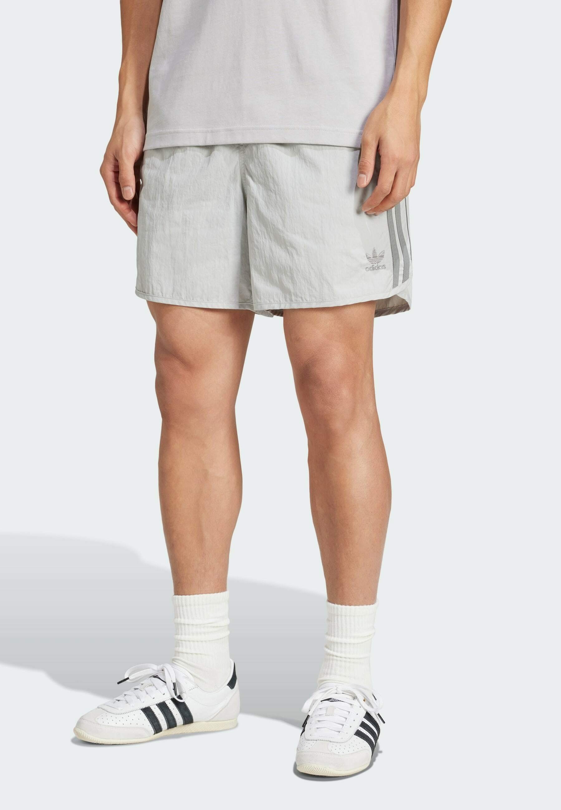 Pantaloni scurți casual adidas Originals
