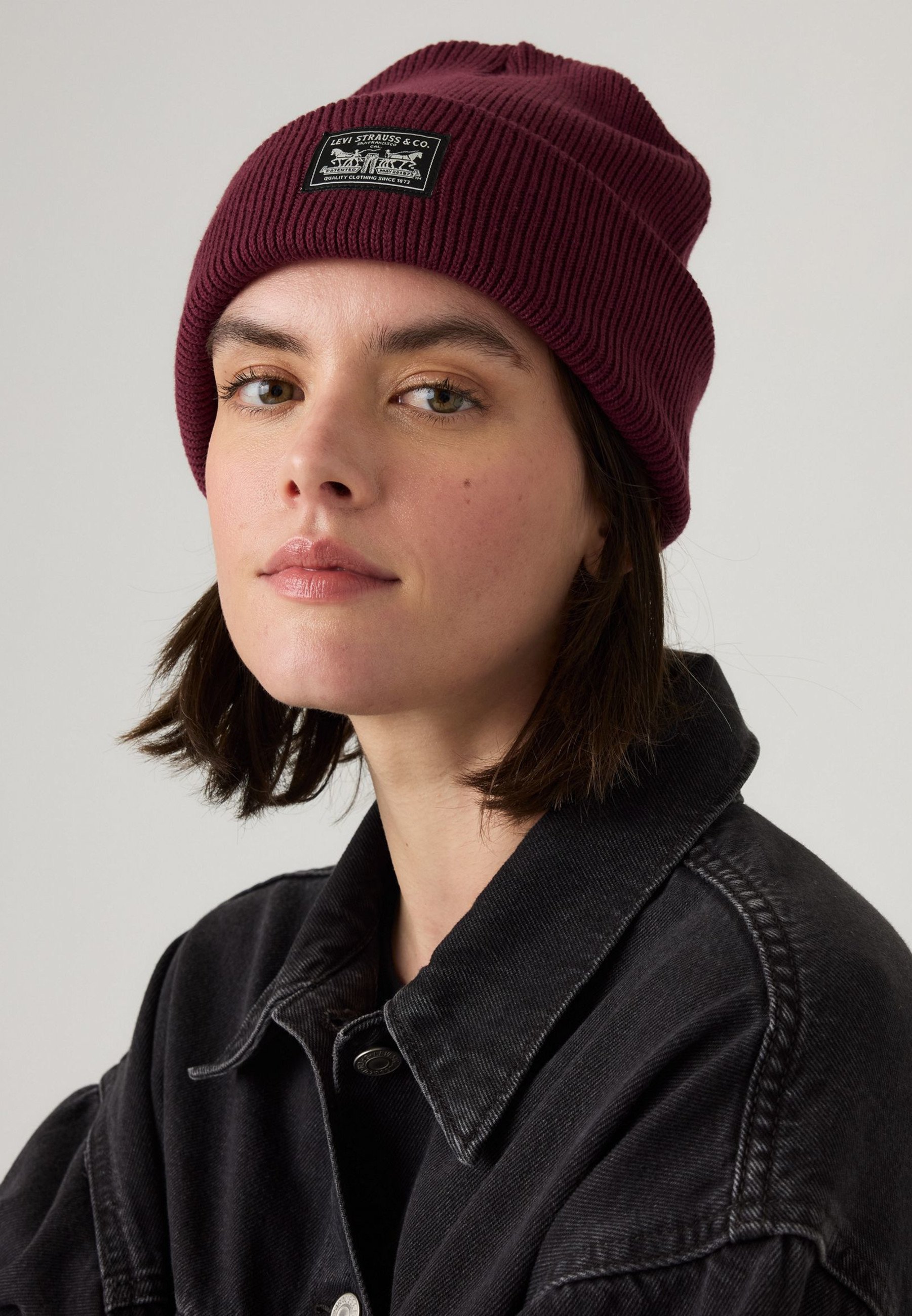 Levi's® Backpatch Beanie - Beanie - chocoladetruffel