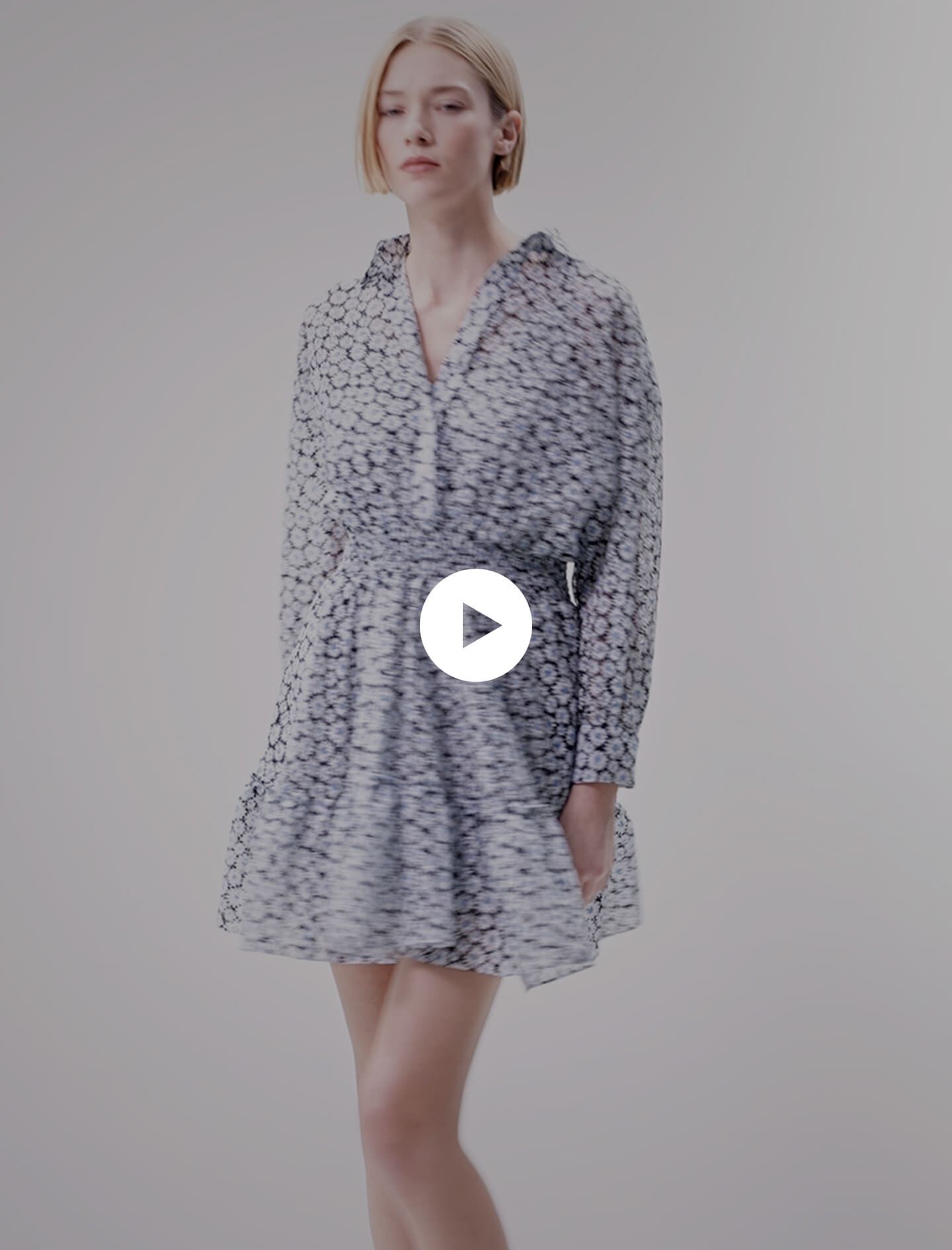 Korte jurk met bloemenprint - Blauwe madeliefjesprint