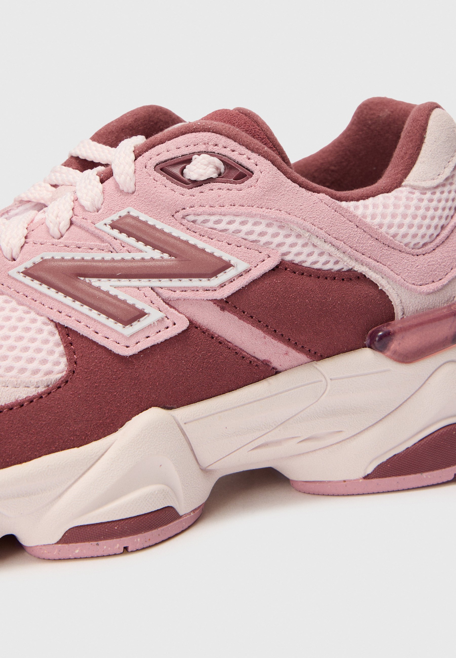 New Balance 9060 - Baskets - rose granit