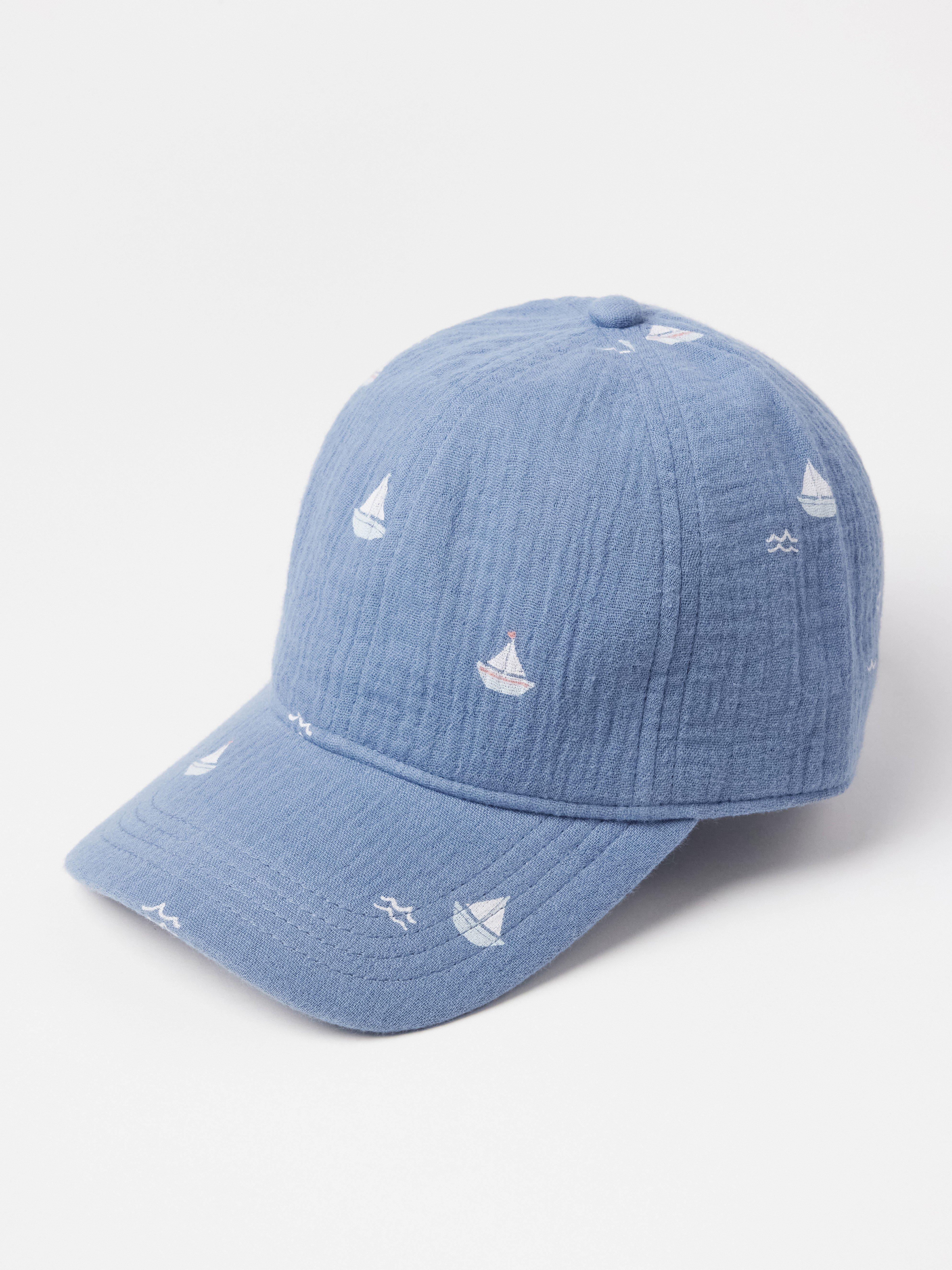 Casquette bleu poussiéreux