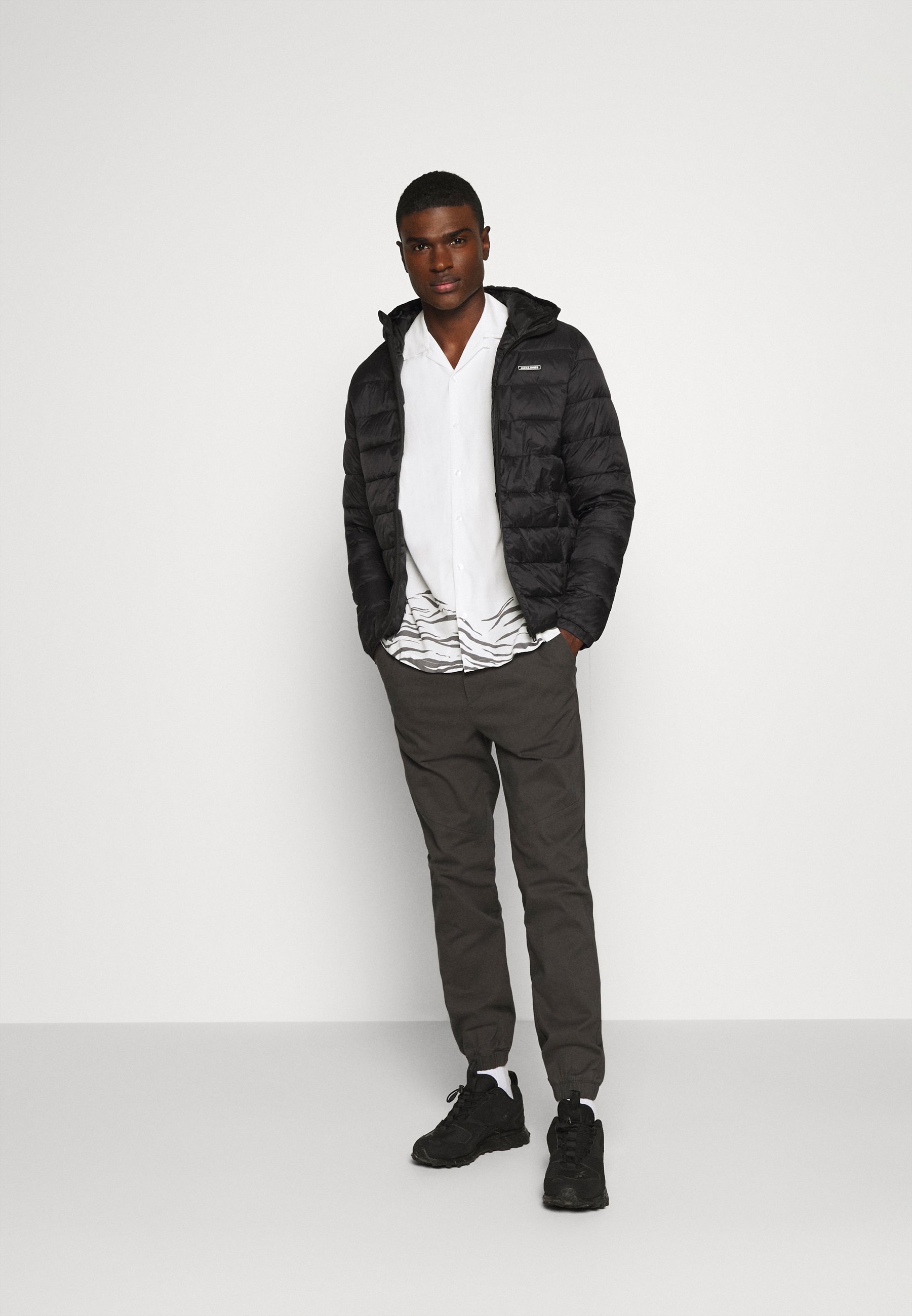 JJVINCENT PUFFER HOOD - Lett jakke - blackJack & Jones