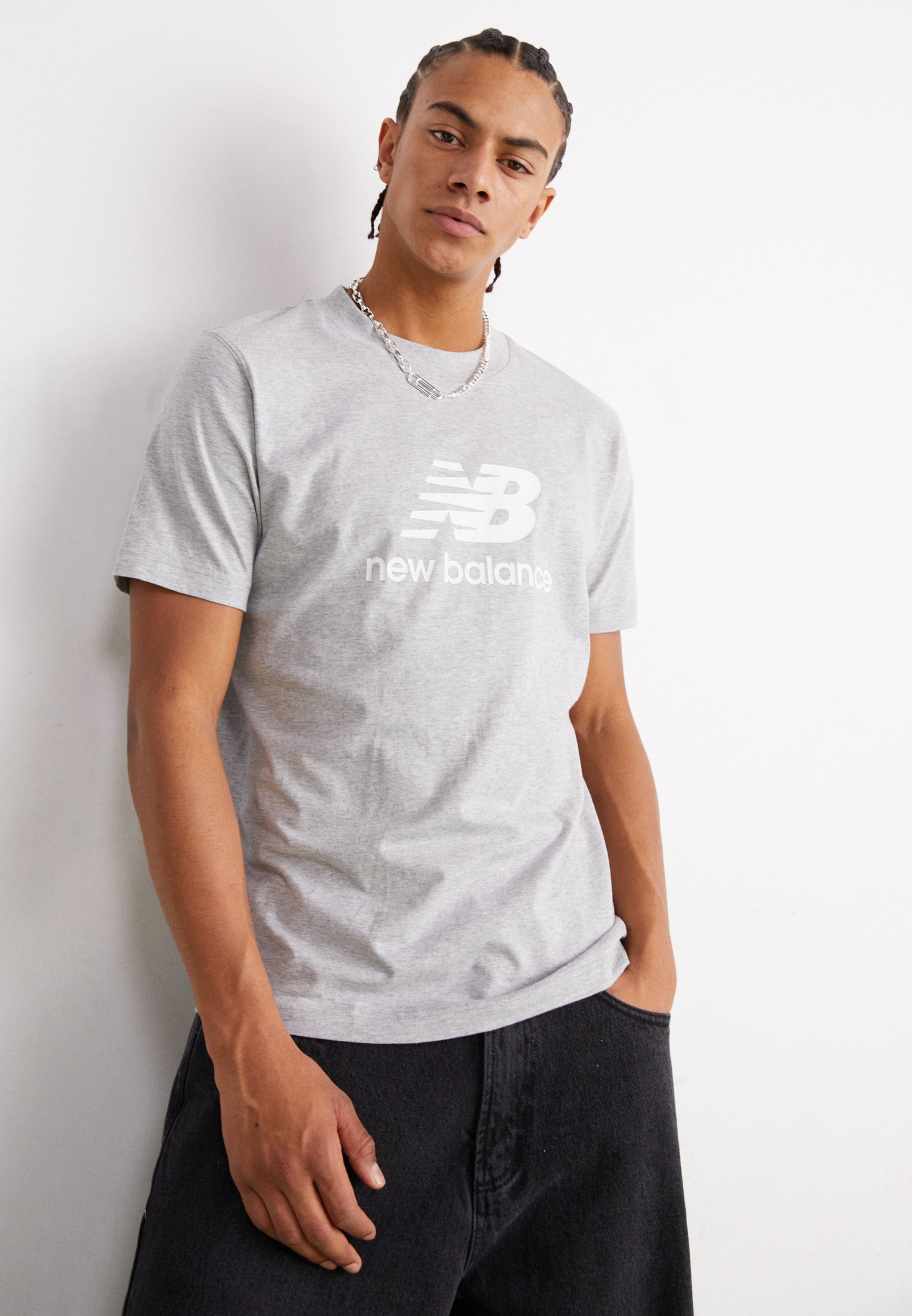 New Balance ESSENTIALS LOGO UNISEX - Nyomtatott póló - sportszürke