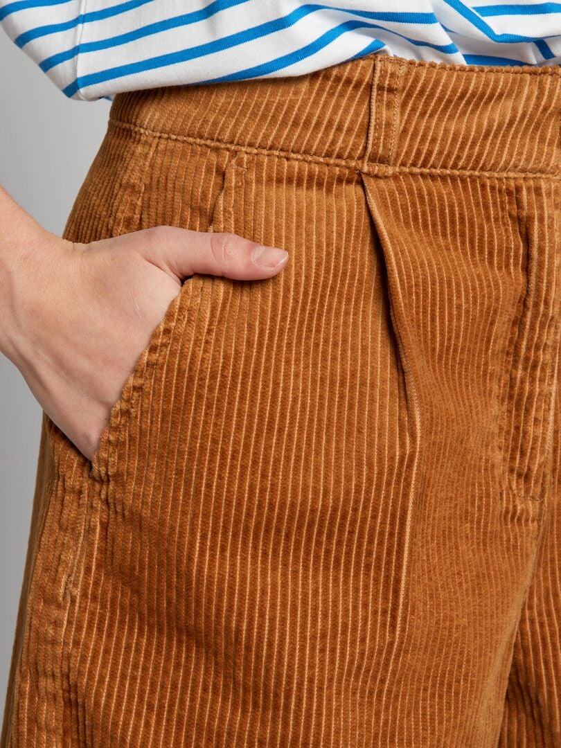 Corduroy shorts - BRUIN