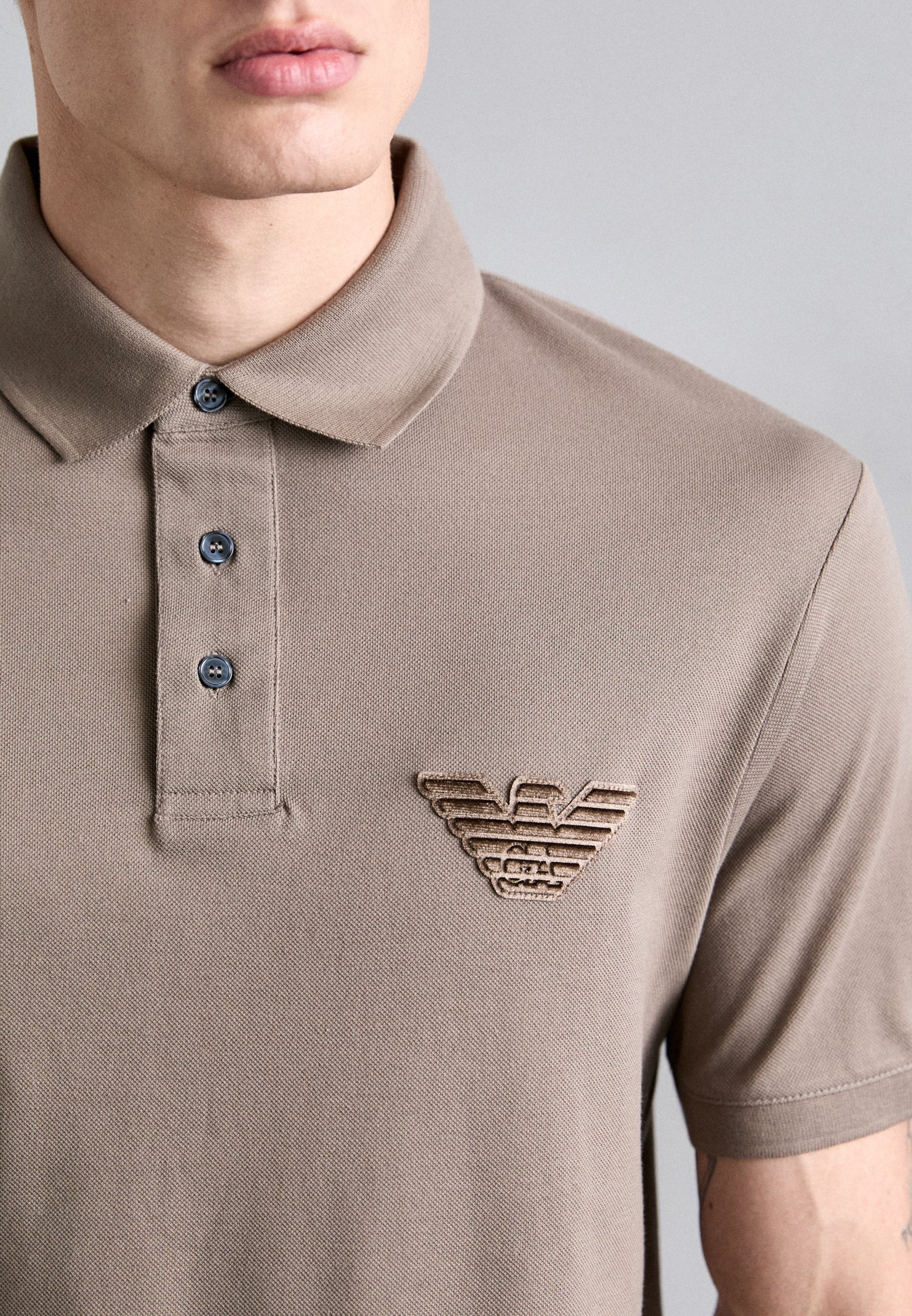 Polokošeľa Emporio Armani - orechová