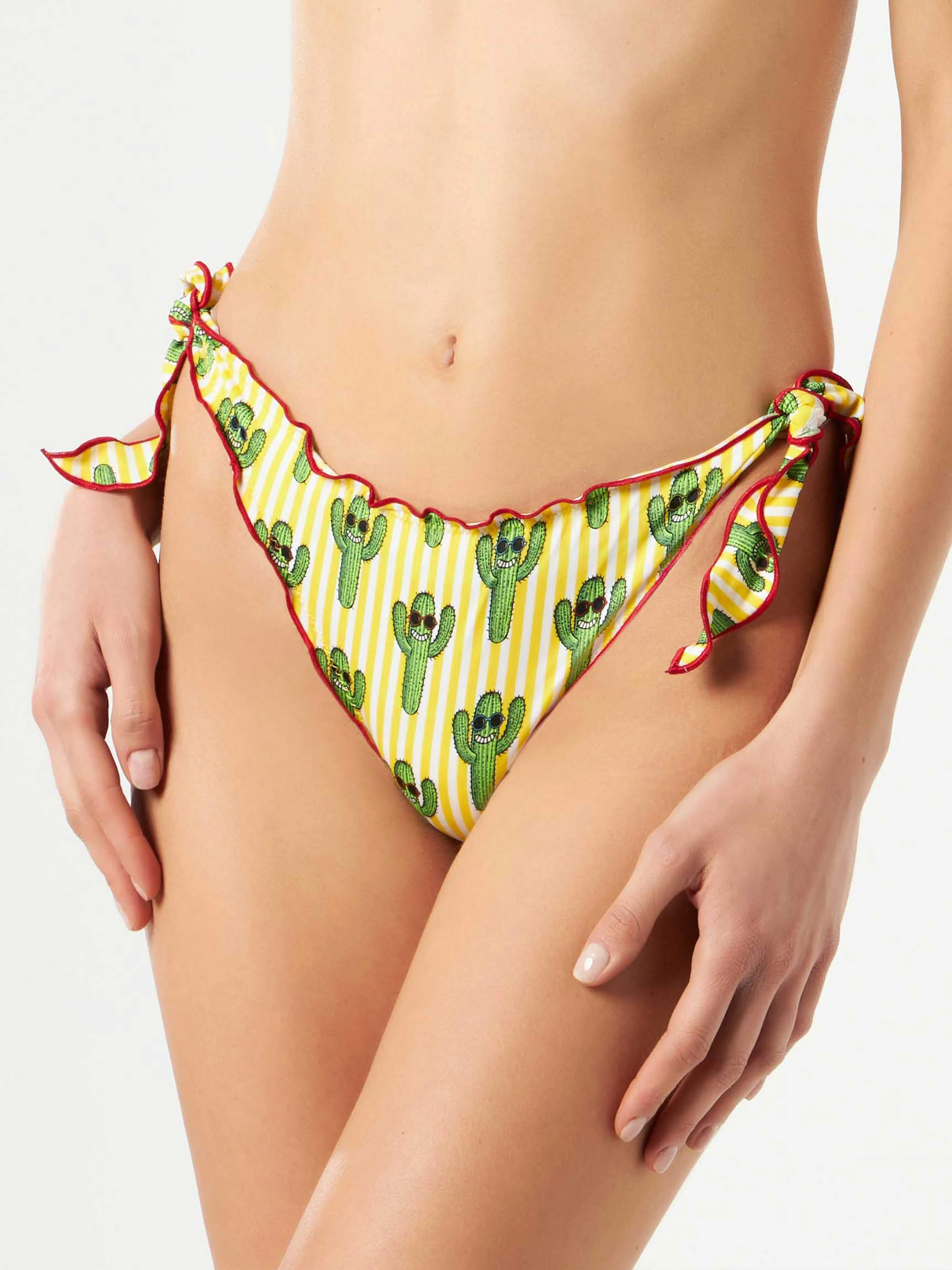 Traje de baño de mujer con volantes y estampado de cactus