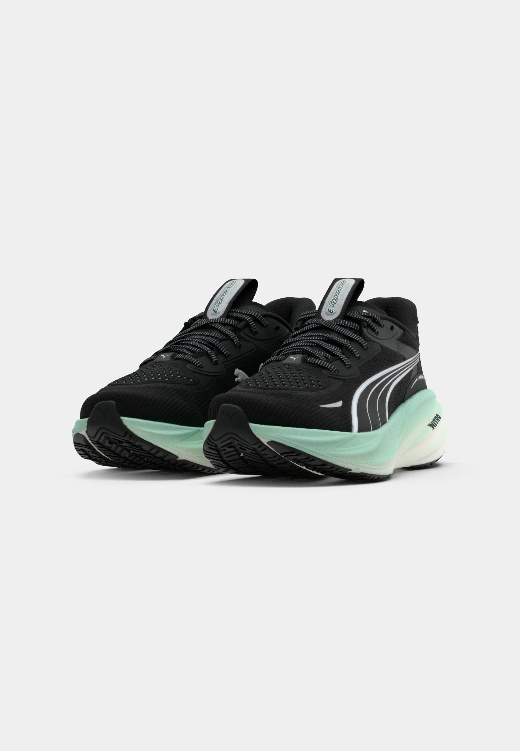 Puma MAGNIFY NITRO 3 – Straßenlaufschuhe – Schwarz/Mint Melt