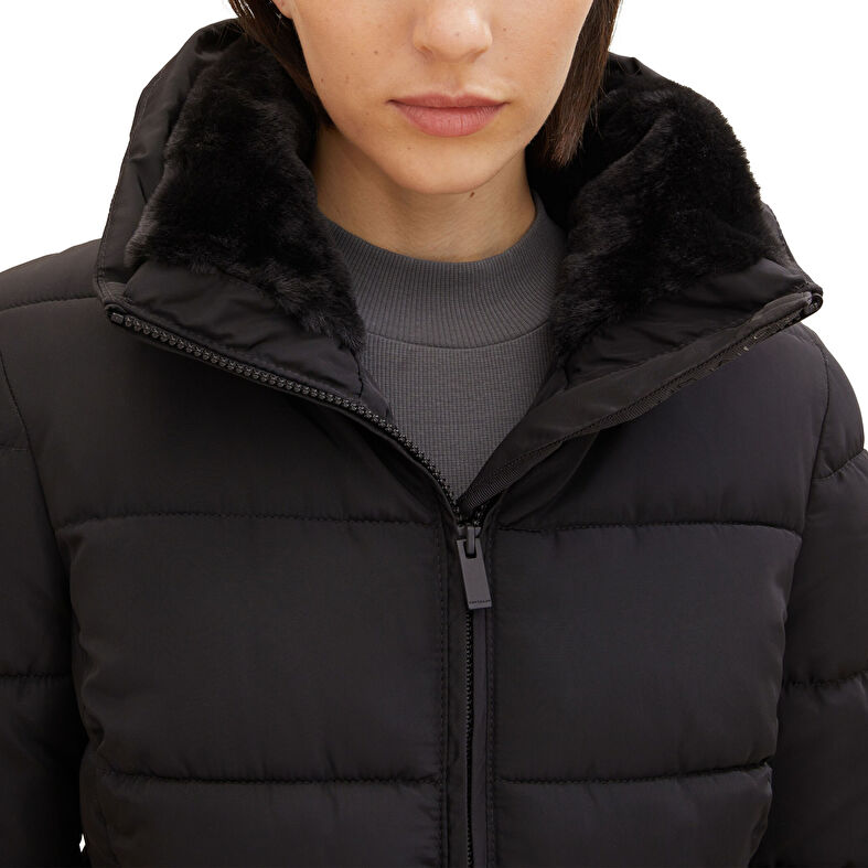 Cappotto nero da donna