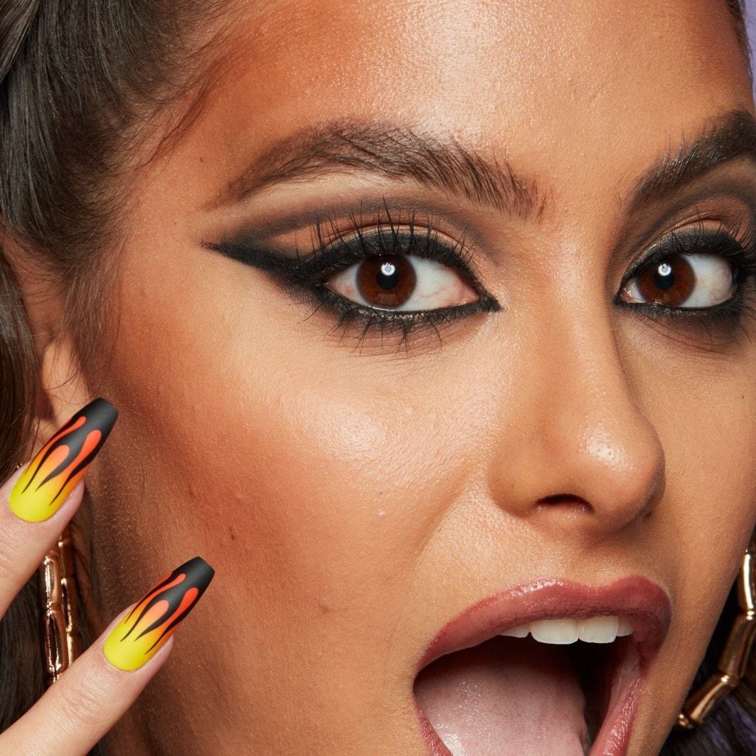 NYX Professional Makeup Eyeliner Epic Smoke Liner, kampuotas akių kontūro pieštukas ir blenderis – 0,2 g